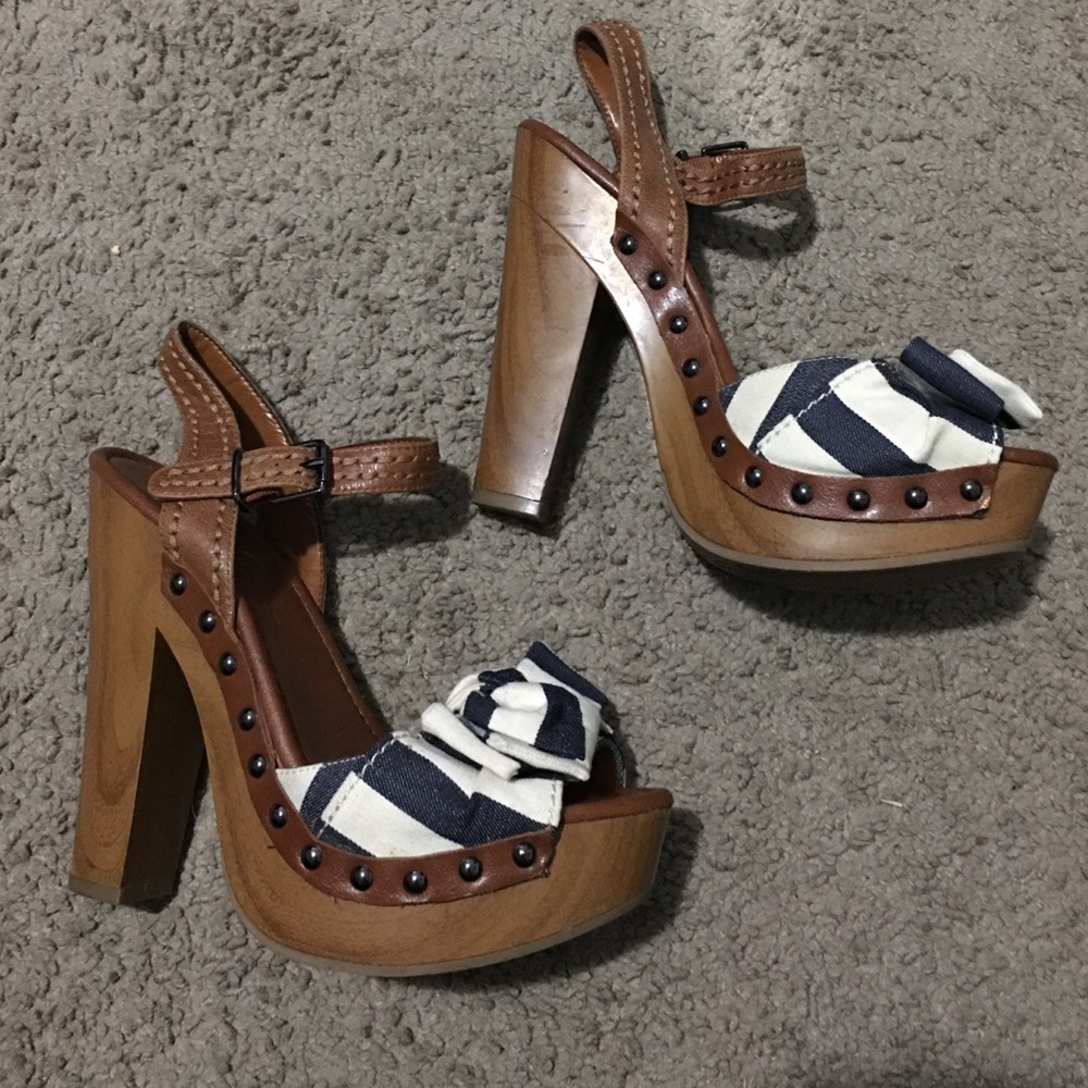 Jessica Simpson chunky heels